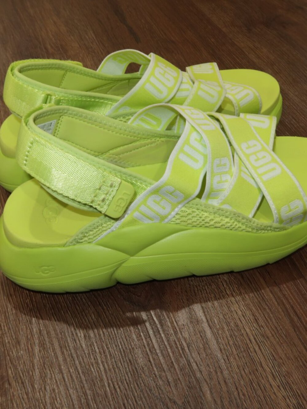 Womens UGG LA Cloud Platform Sandals Stretchy Strappy Neon Green Lightweight 9 - Picture 4 of 11